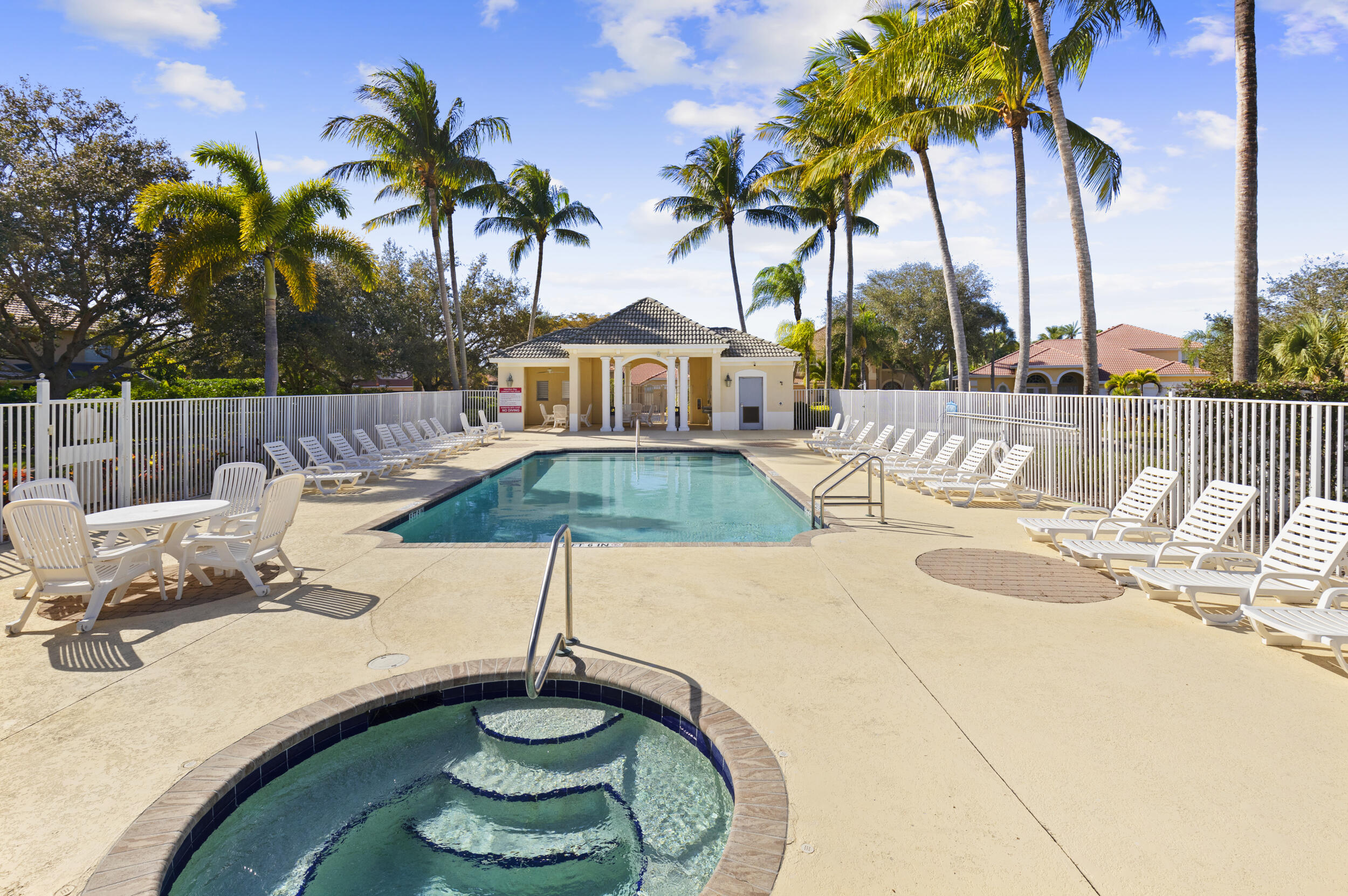 HAMILTON BAY SECTION 2 - Residential