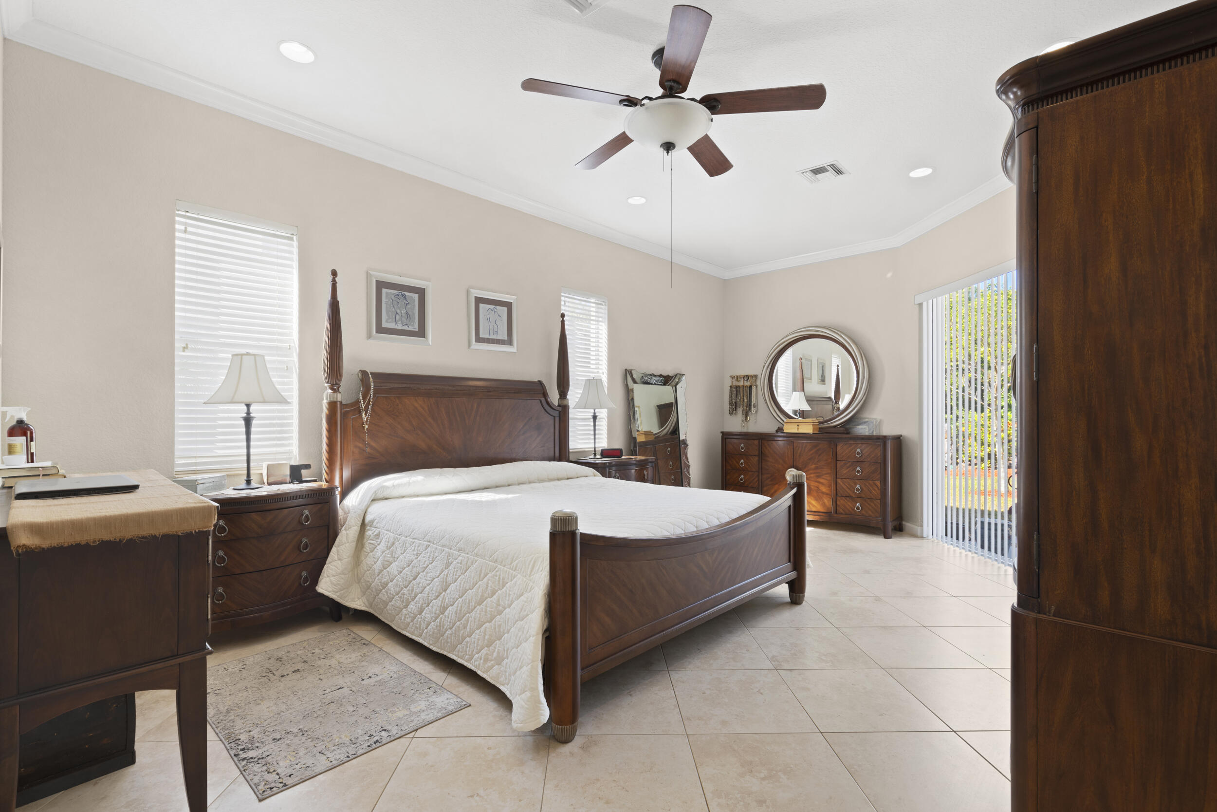 HAMILTON BAY SECTION 2 - Residential