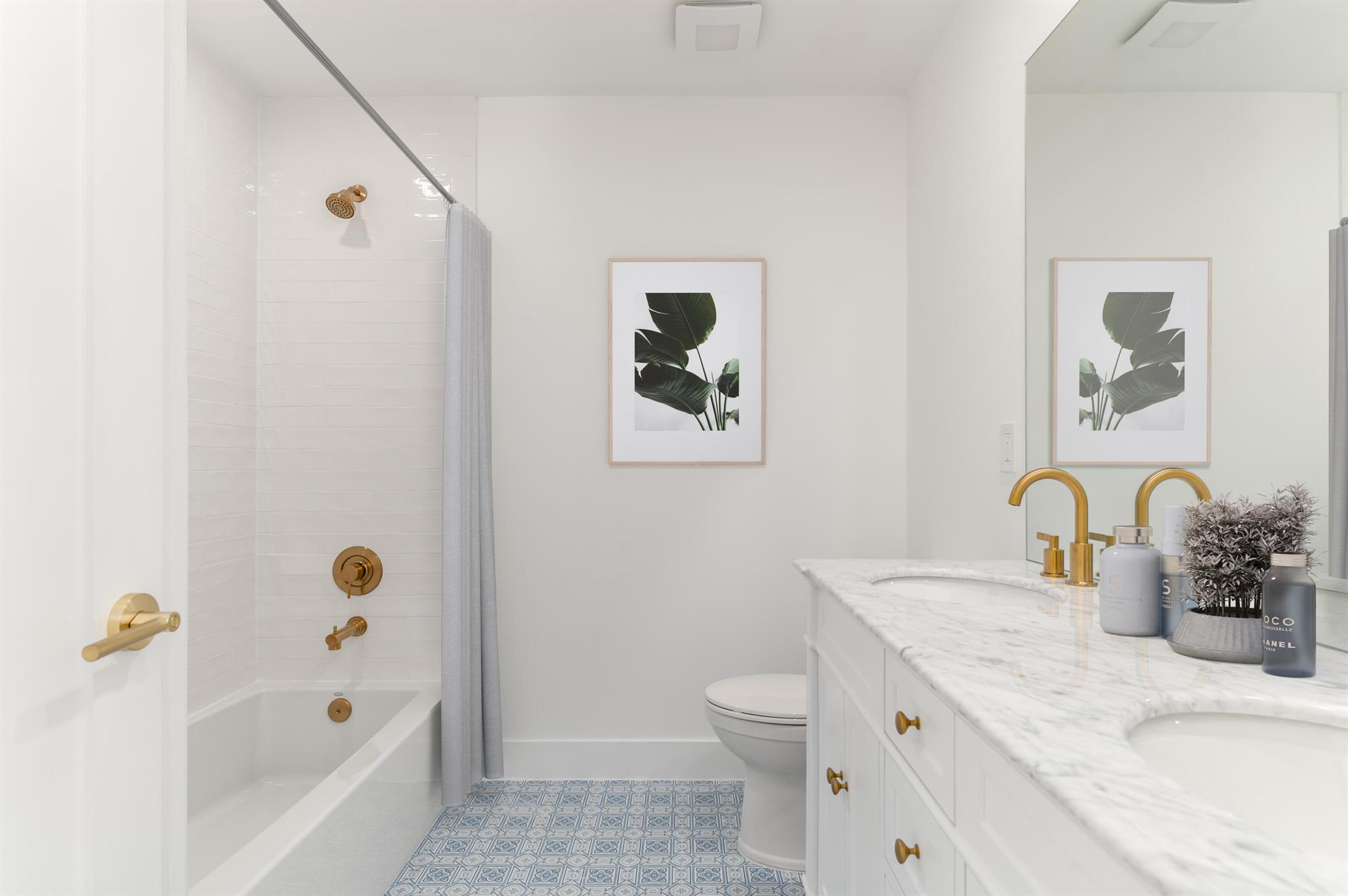 NORTH RIVER SHORES - Residential