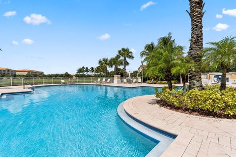 A home in Hutchinson Island