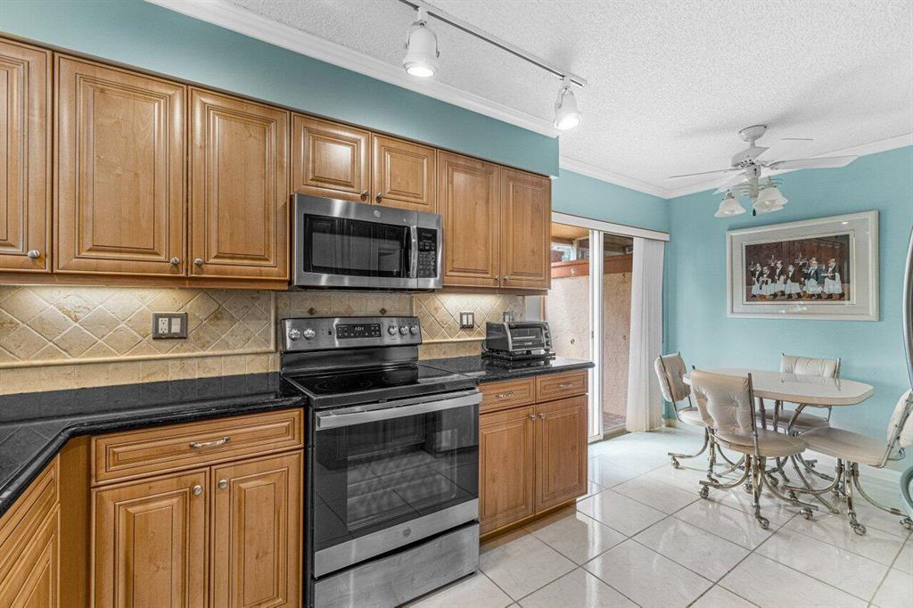 PALM ISLES - Residential