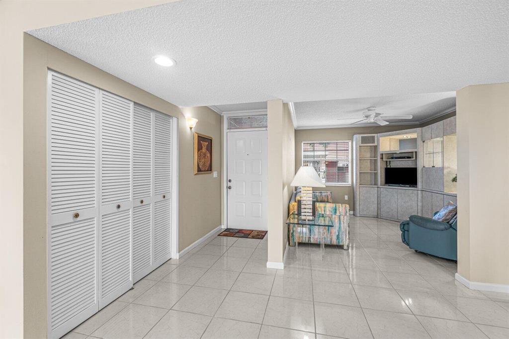 PALM ISLES - Residential