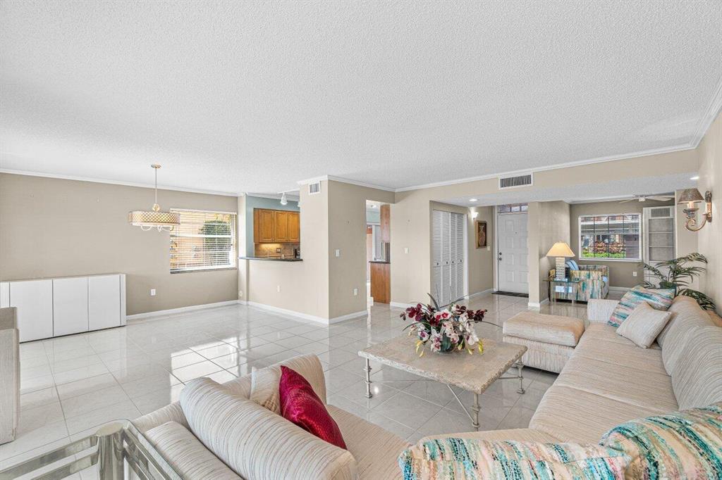 PALM ISLES - Residential