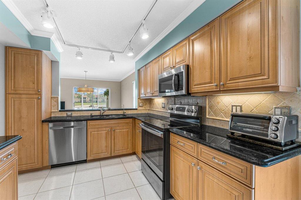 PALM ISLES - Residential