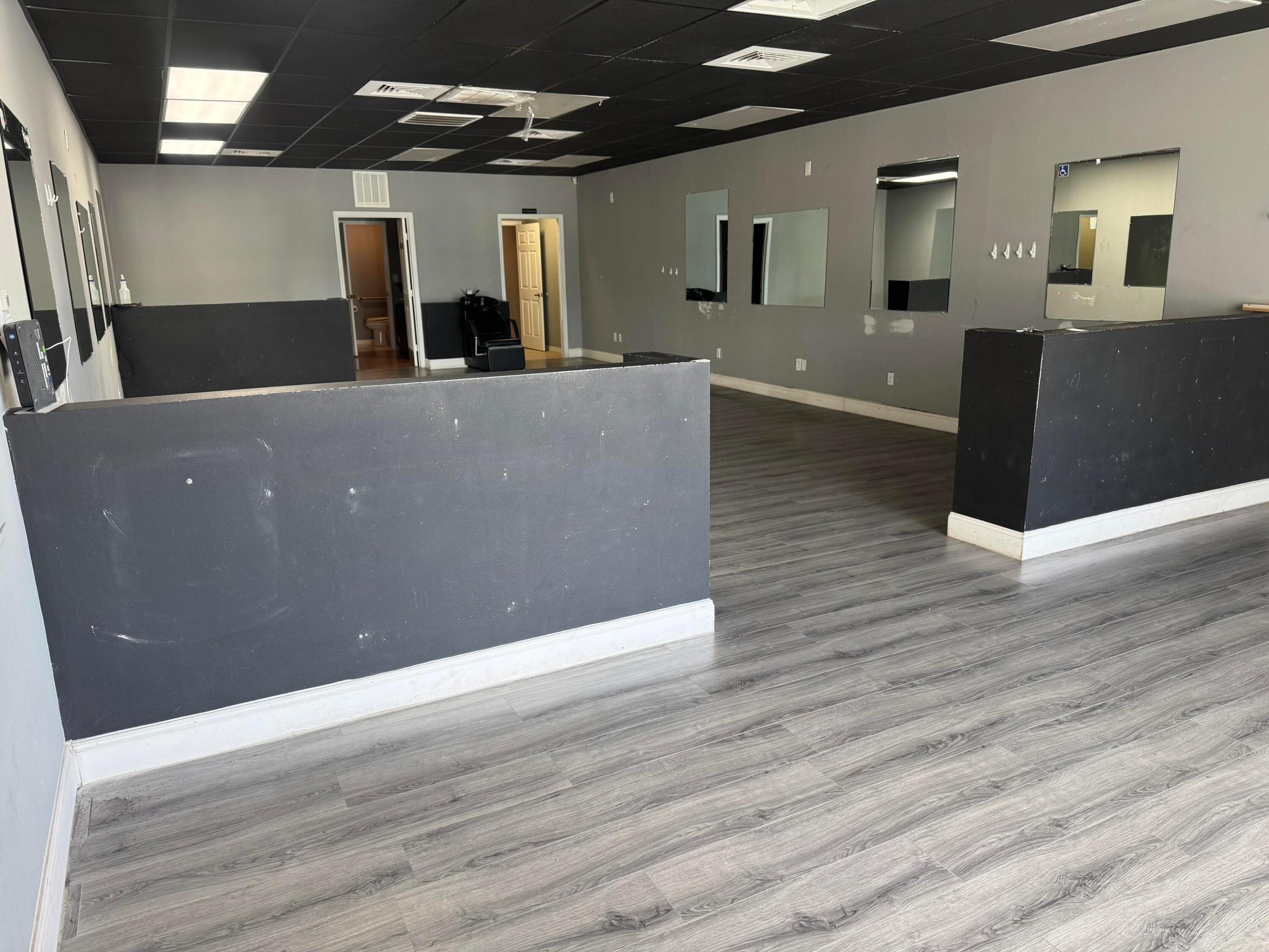 302 SW Tulip Boulevard