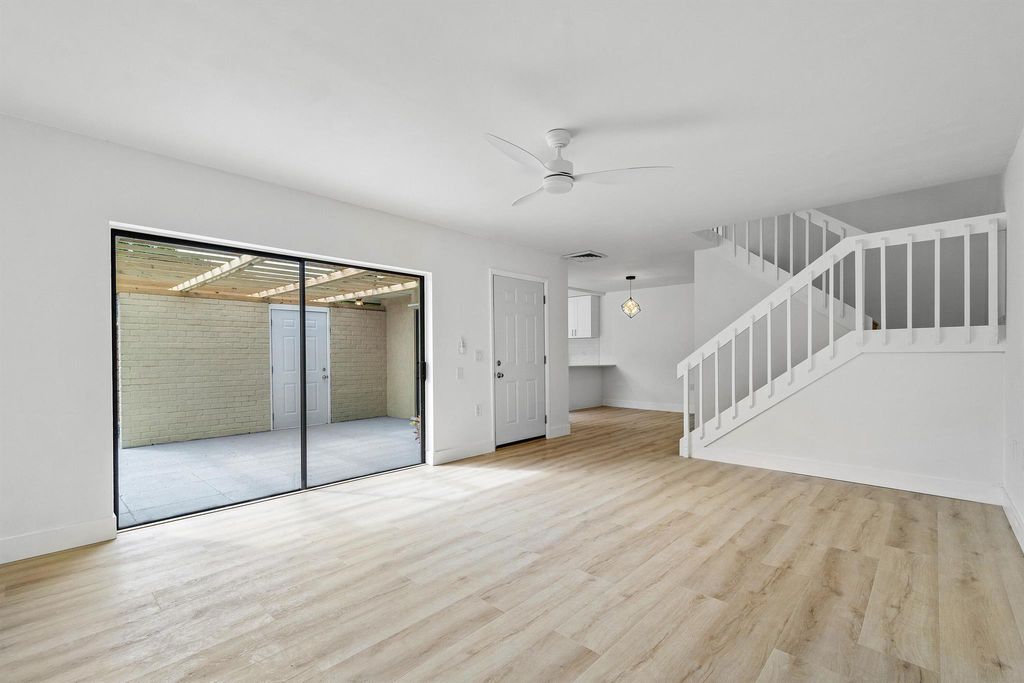 Photo of 703 7th Terrace, Palm Beach Gardens, FL 33418 (MLS # R10999723)