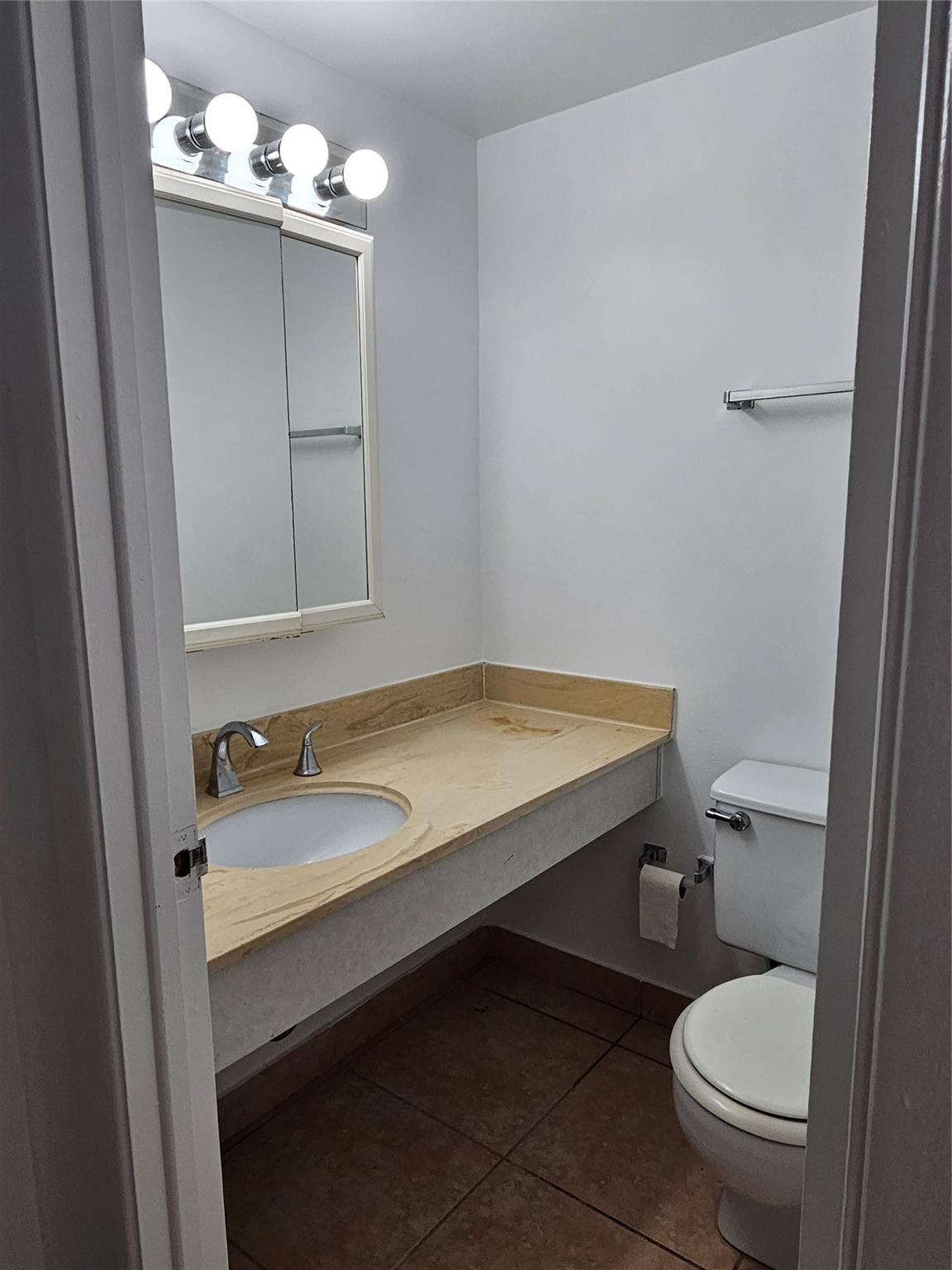 hemispheres condo - Residential