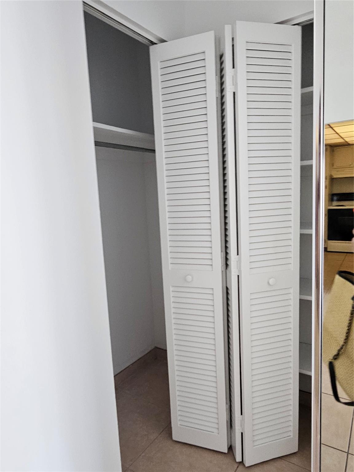 hemispheres condo - Residential