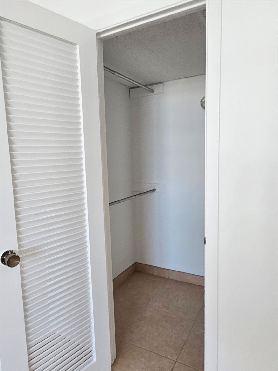 hemispheres condo - Residential