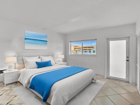 Tiny photo for 320 S Surf Road #402, Hollywood, FL 33019 (MLS # B26079875)