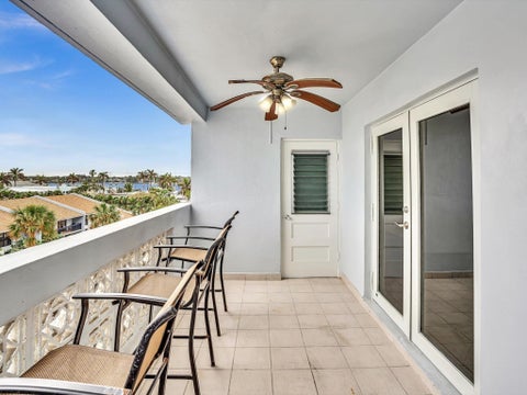 Tiny photo for 320 S Surf Road #402, Hollywood, FL 33019 (MLS # B26079875)