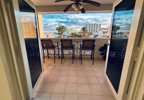 Tiny photo for 320 S Surf Road #402, Hollywood, FL 33019 (MLS # B26079875)