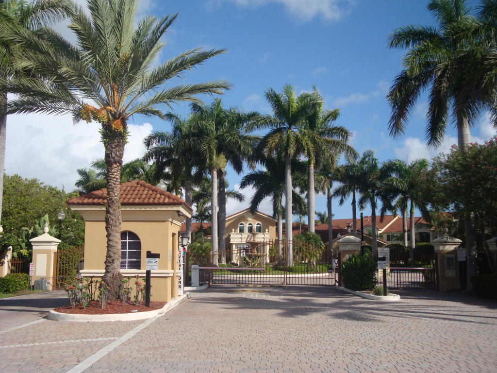 VILLA DEL SOL CONDO aka M - Residential Lease