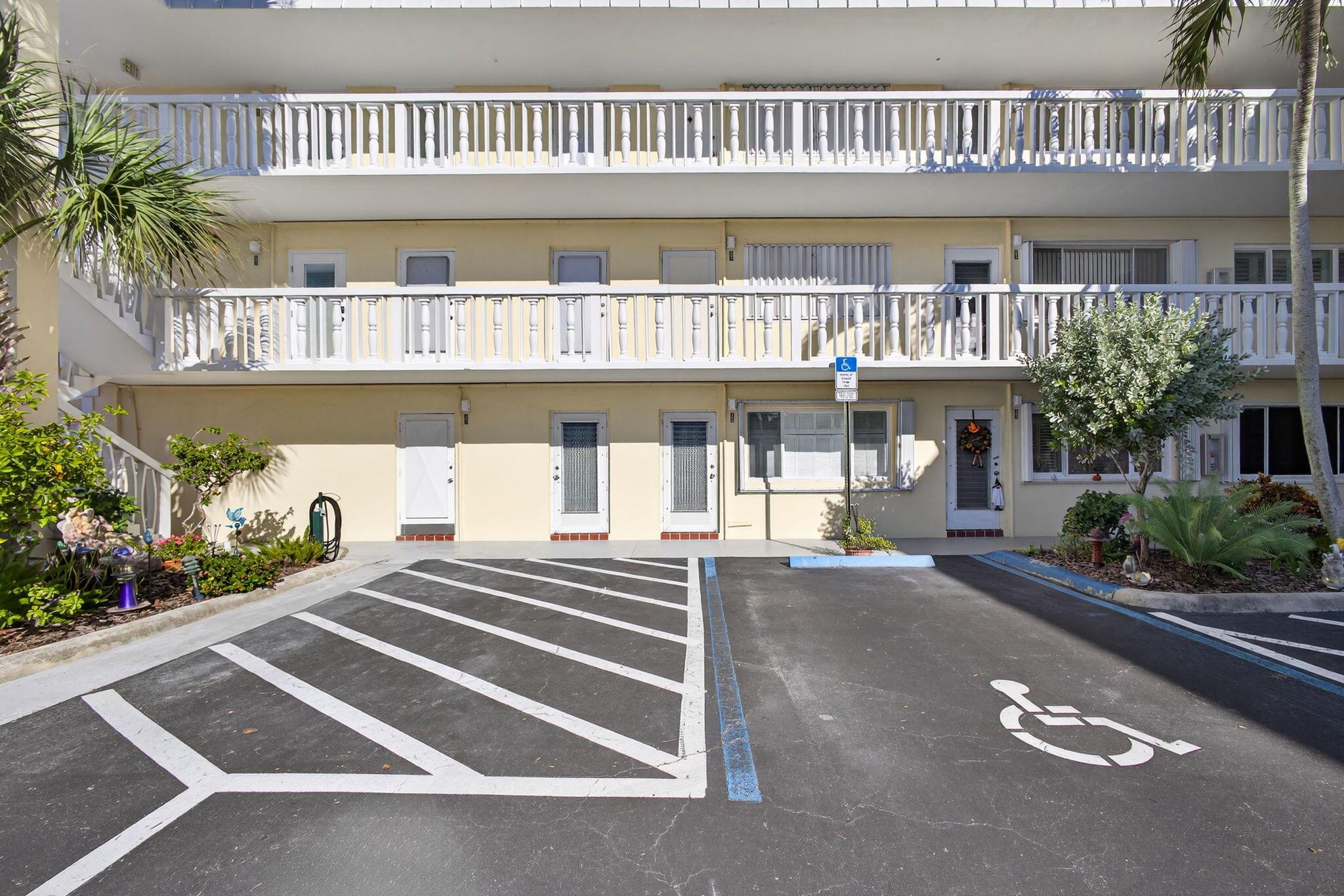LAKE COLONY APTS ONE INC - Residential