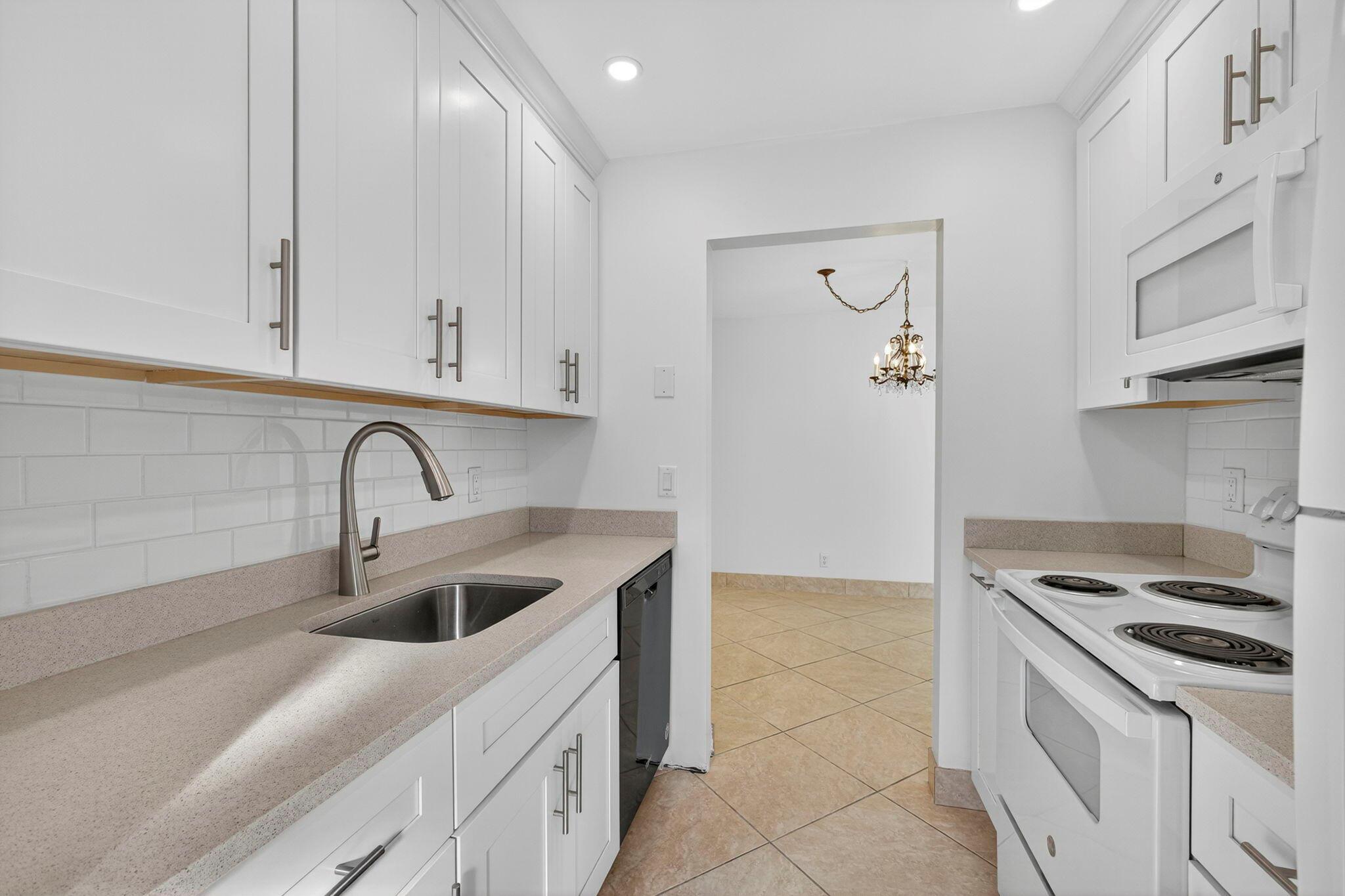 LAKE COLONY APTS ONE INC - Residential