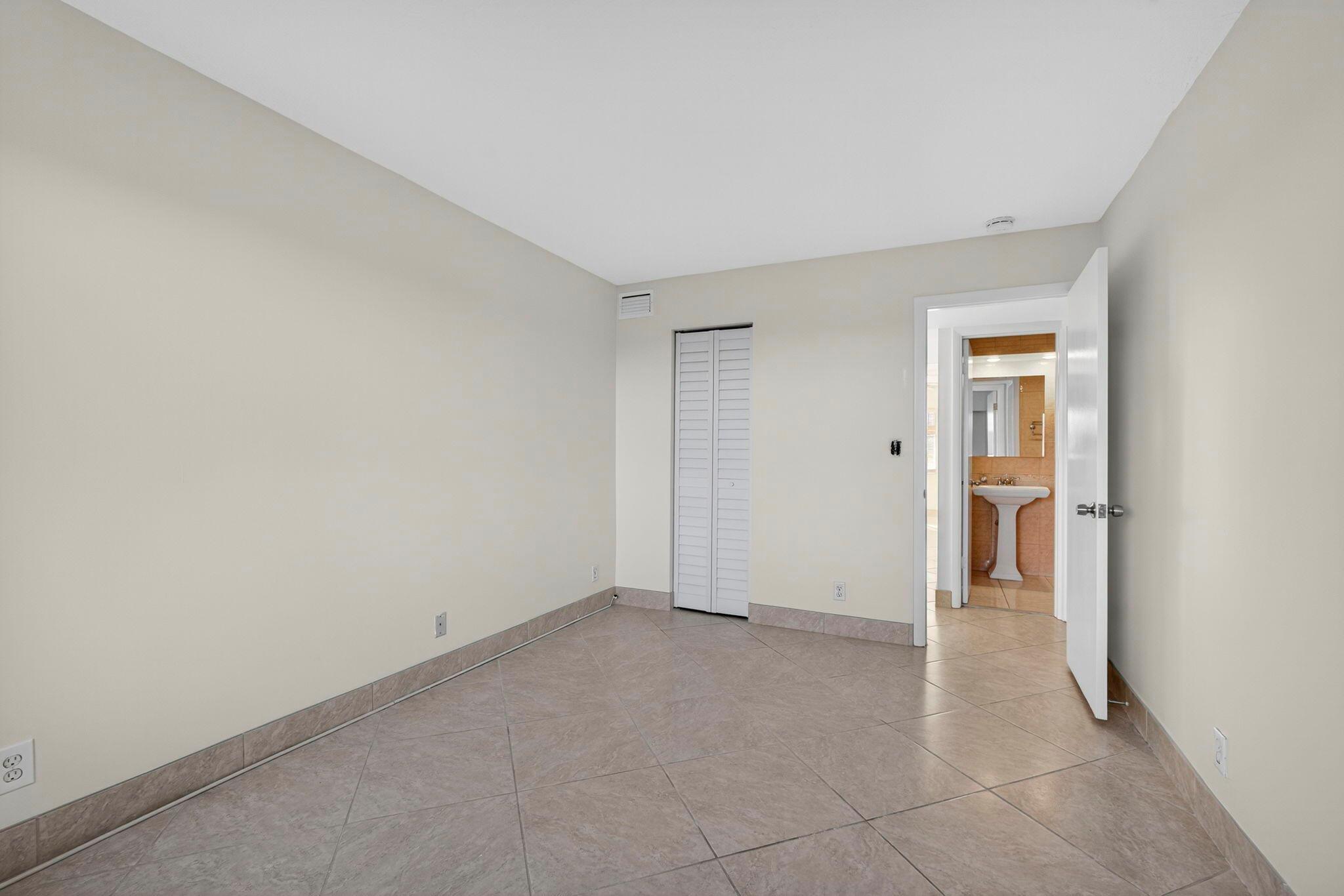 LAKE COLONY APTS ONE INC - Residential