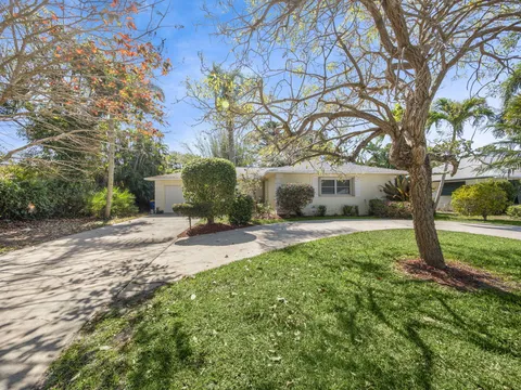 18390 SE Courtview Circle, Jupiter, FL MLS: R11082185