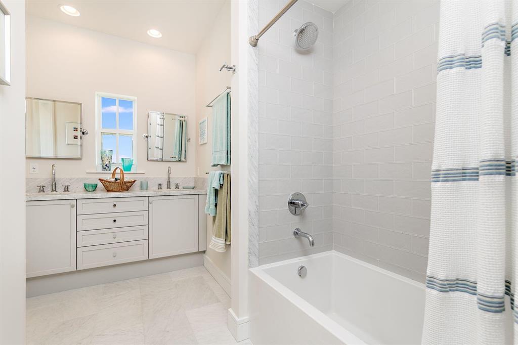 LEWIS SHORE ESTS 3 IN - Residential