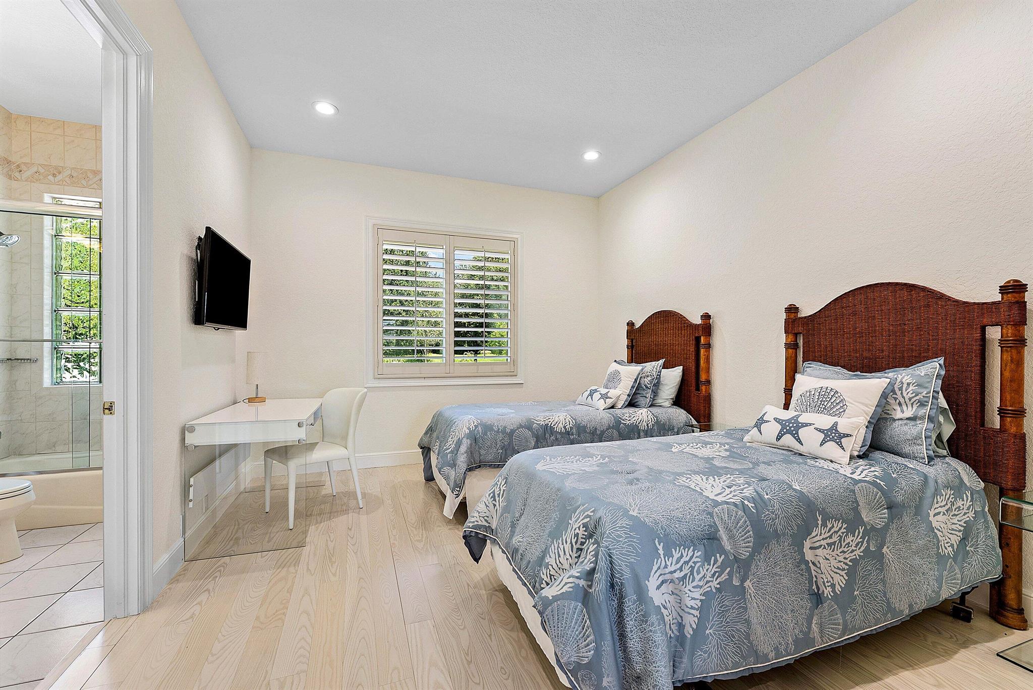 Seagate Country Club - Residential