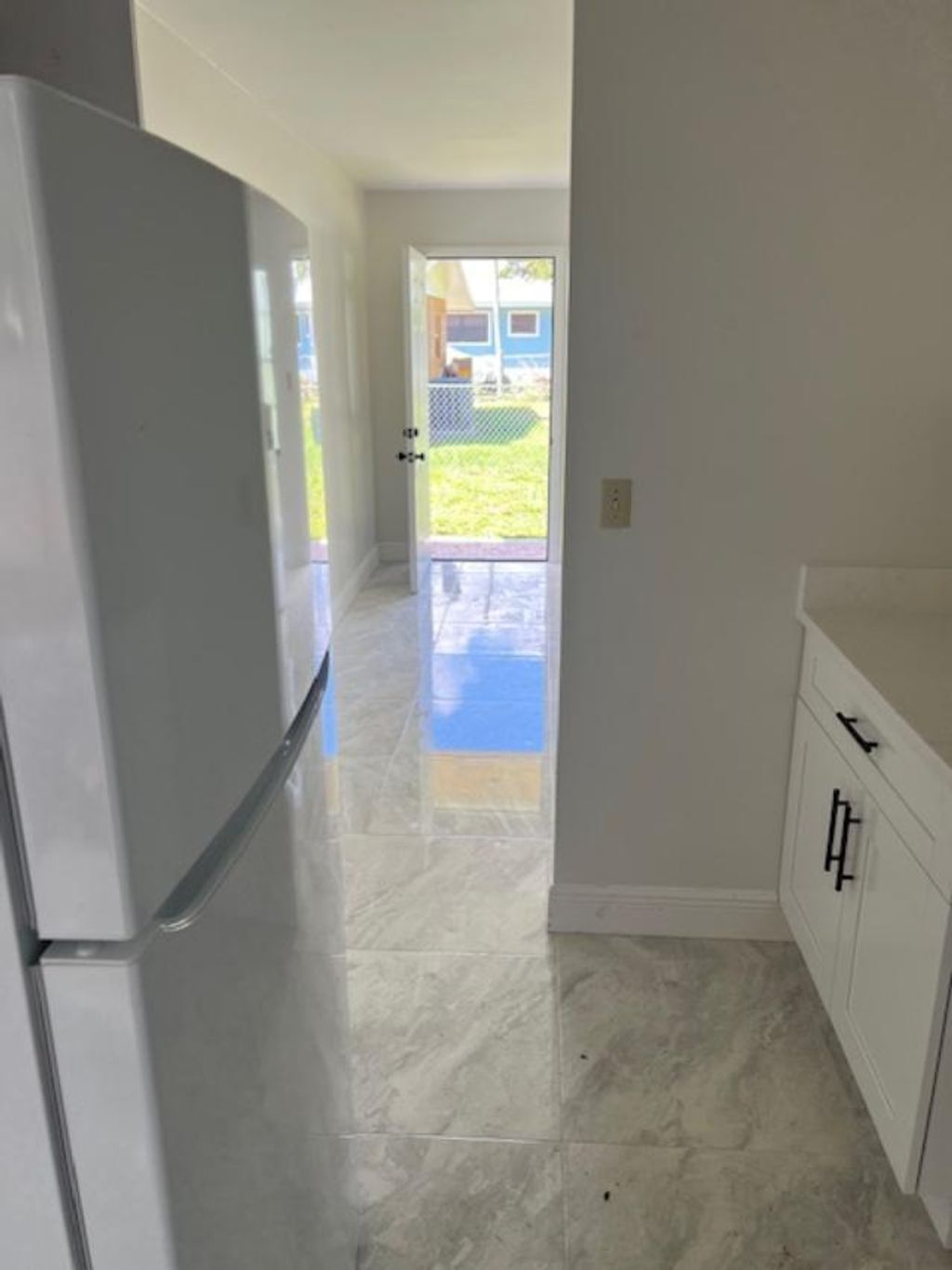 Photo of 1414 Edgewood Terrace, Fort Pierce, FL 34950 (MLS # R11025228)