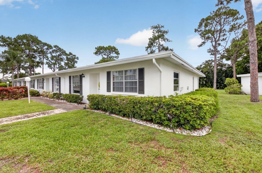 Photo of 5284 Privet Place #D, Delray Beach, FL 33484 (MLS # B26047494)
