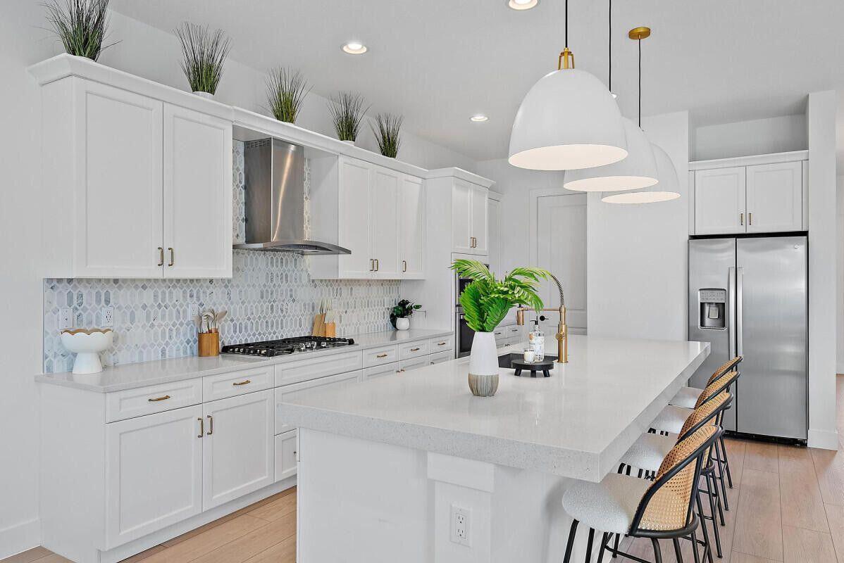 ALTON NEIGHBORHOOD - Residential Lease