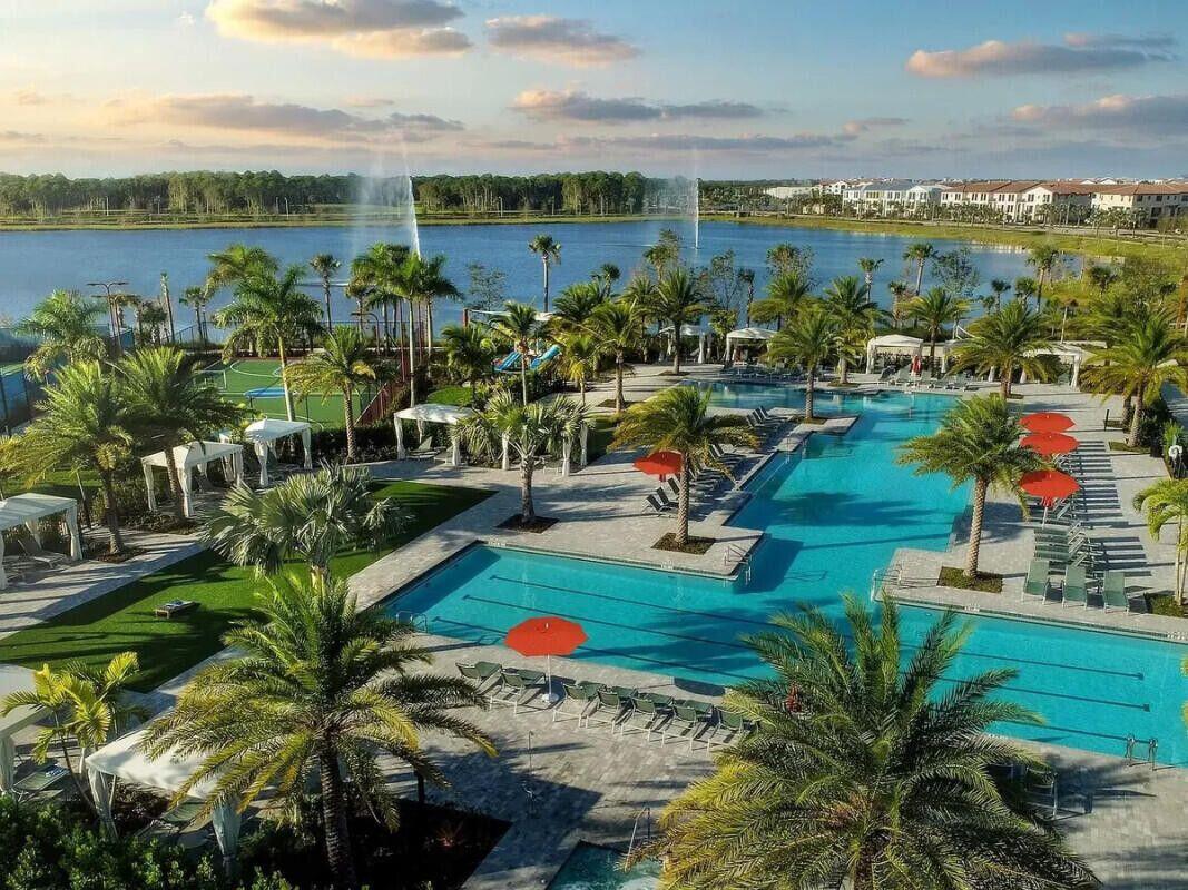 ALTON NEIGHBORHOOD - Residential Lease