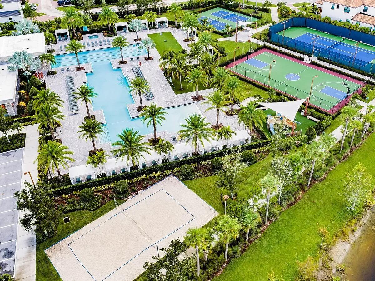 ALTON NEIGHBORHOOD - Residential Lease