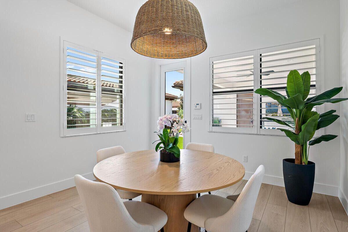 ALTON NEIGHBORHOOD - Residential Lease