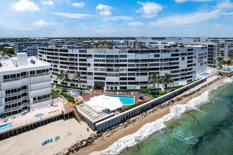 A home in South Palm Beach