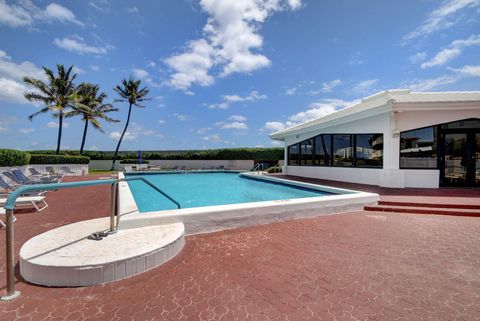 A home in South Palm Beach