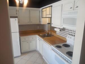 CAMELOT VILLAGE SEC 3 - Residential Lease