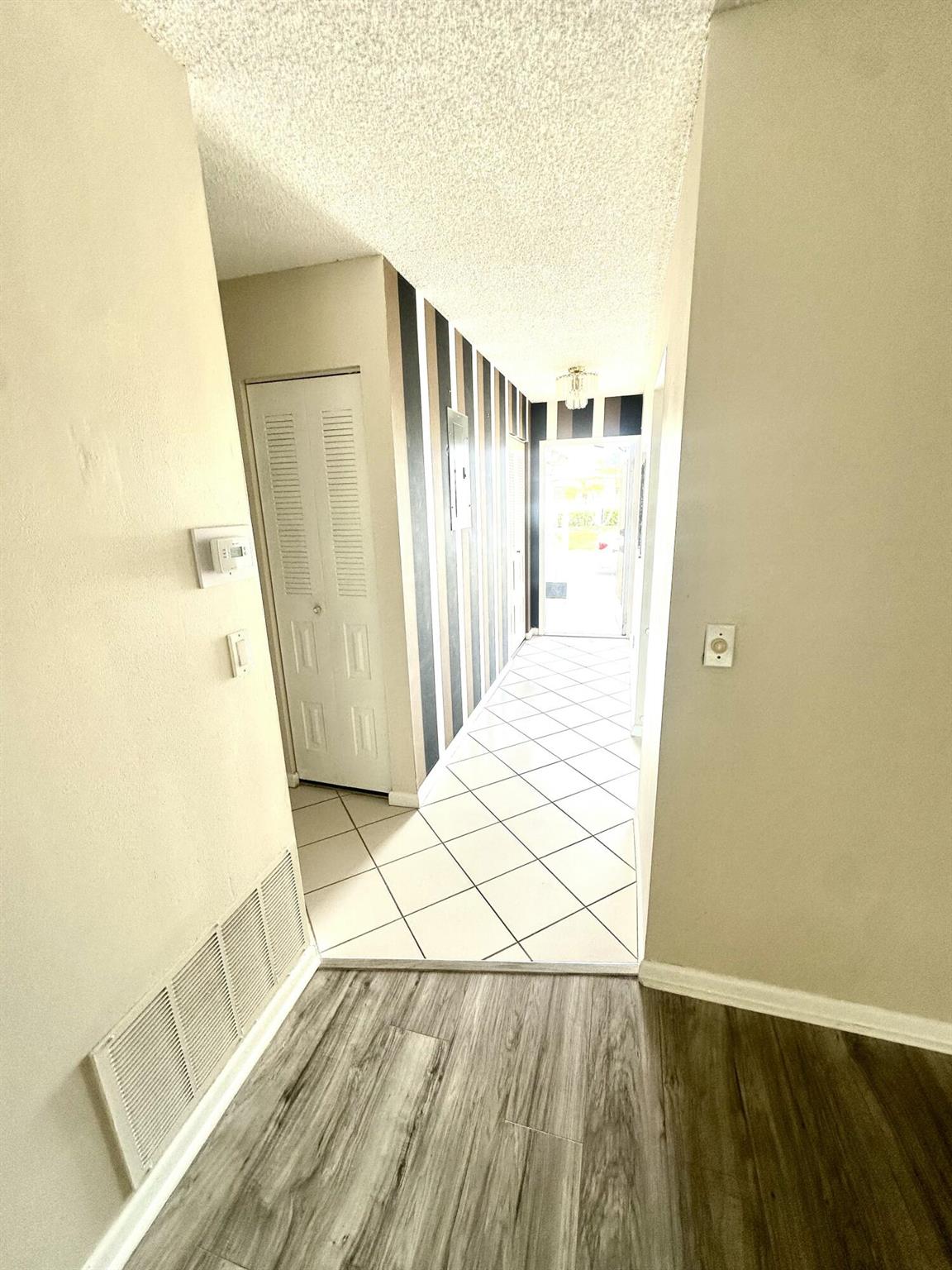 CAMELOT VILLAGE SEC 3 - Residential Lease