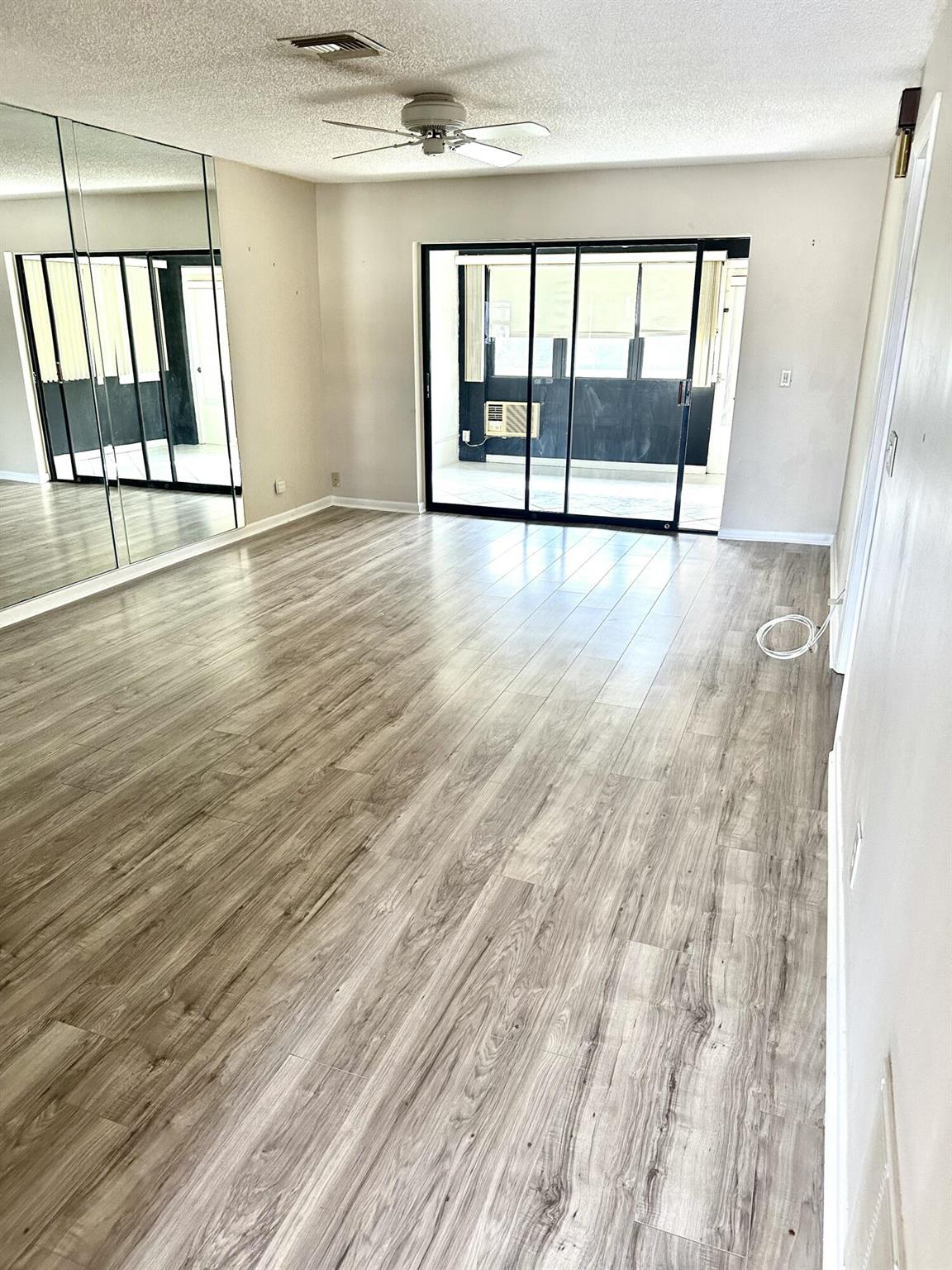 CAMELOT VILLAGE SEC 3 - Residential Lease