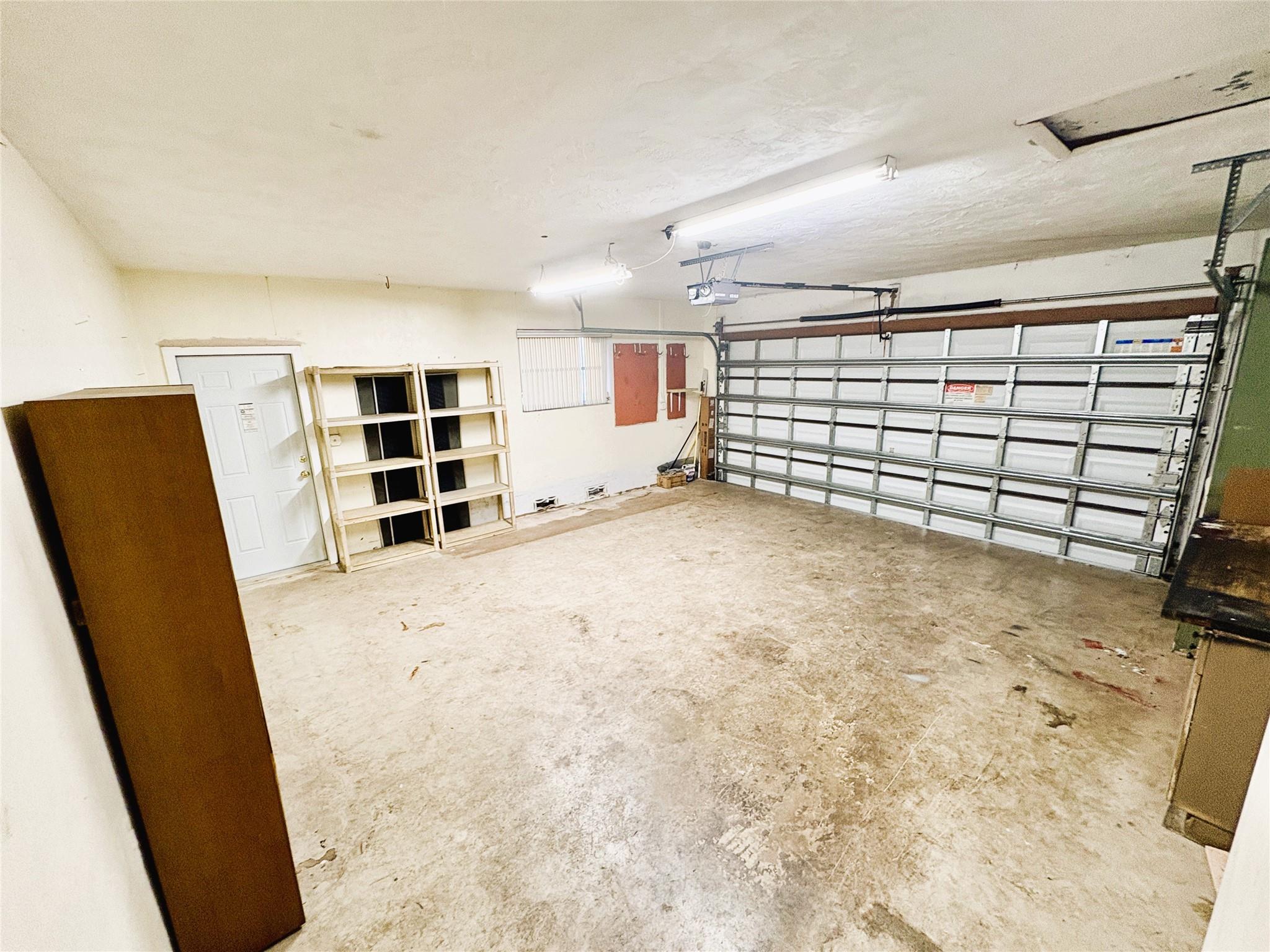 NEW ORLEANS VILLAS 81-21 - Residential Lease