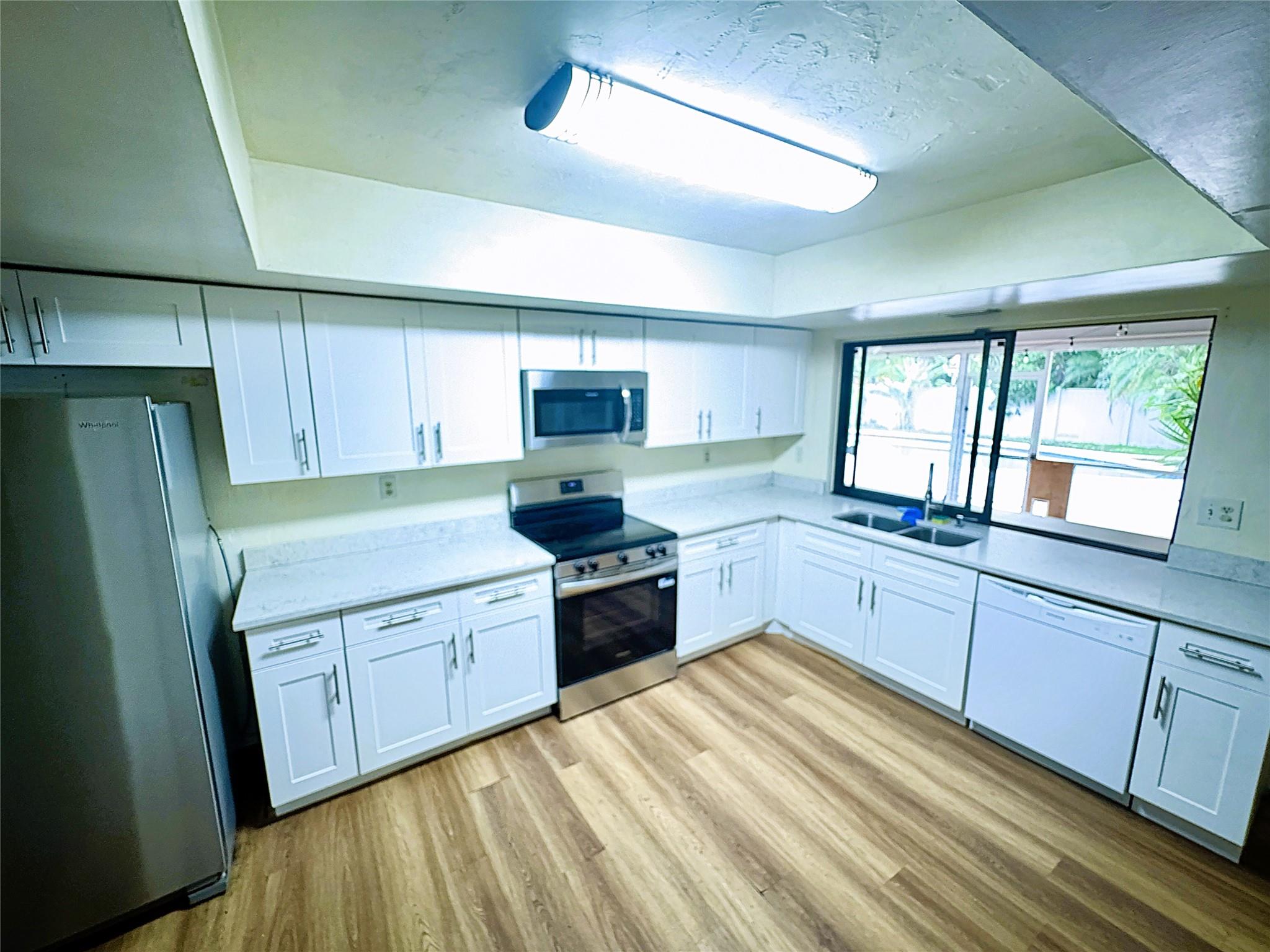 NEW ORLEANS VILLAS 81-21 - Residential Lease