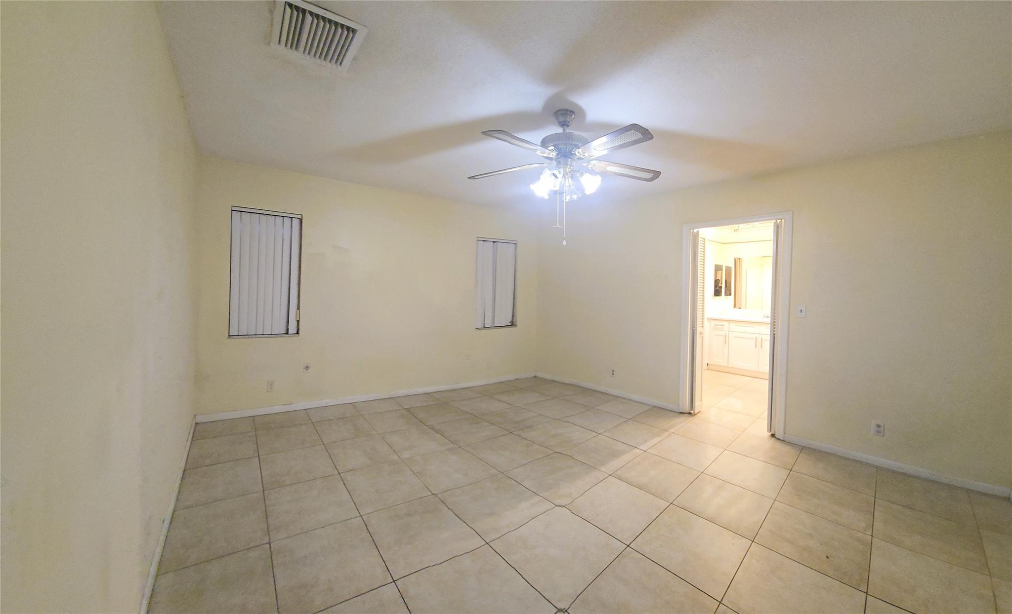 NEW ORLEANS VILLAS 81-21 - Residential Lease