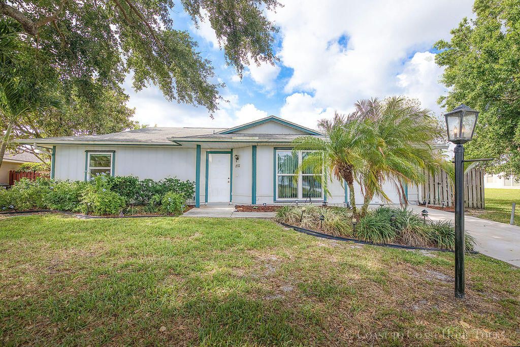 Photo of 872 SW Nichols Terrace, Port Saint Lucie, FL 34953 (MLS # R10805098)