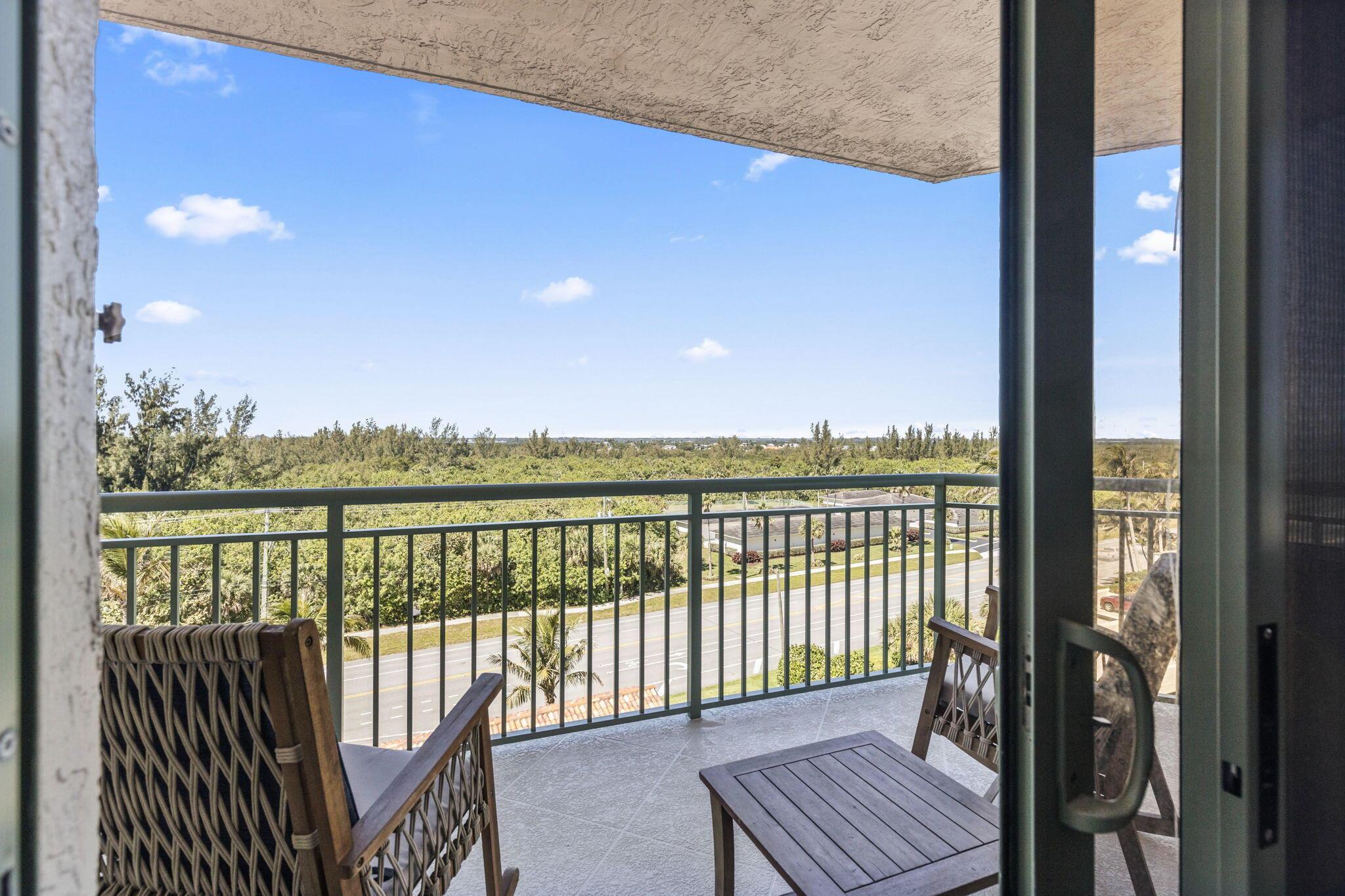 ALTAMIRA AT N HUTCHINSON - Residential