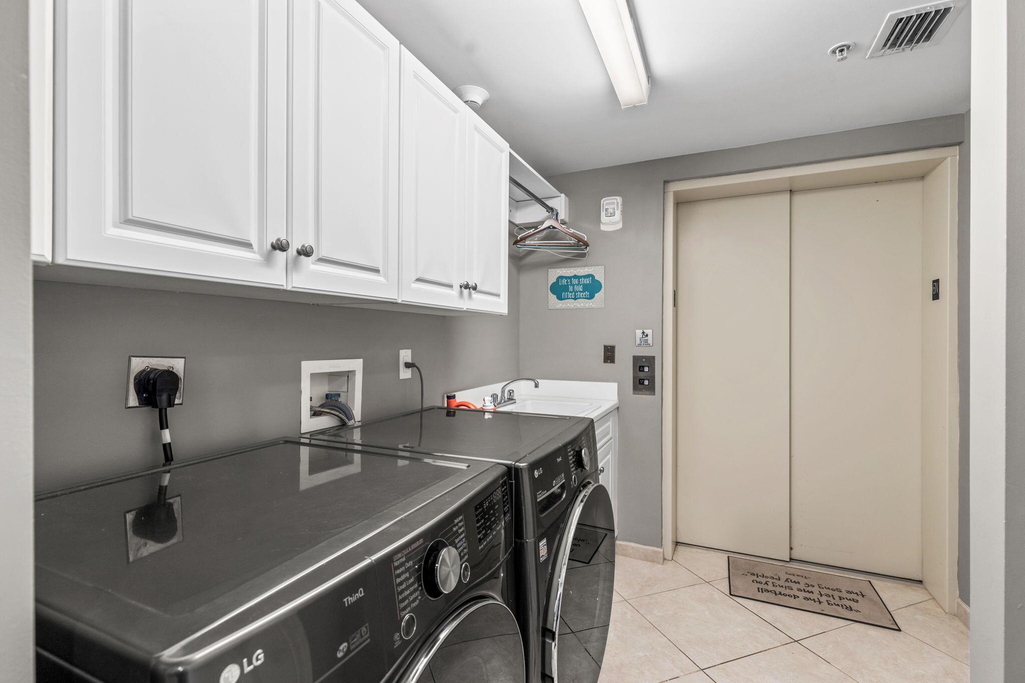ALTAMIRA AT N HUTCHINSON - Residential