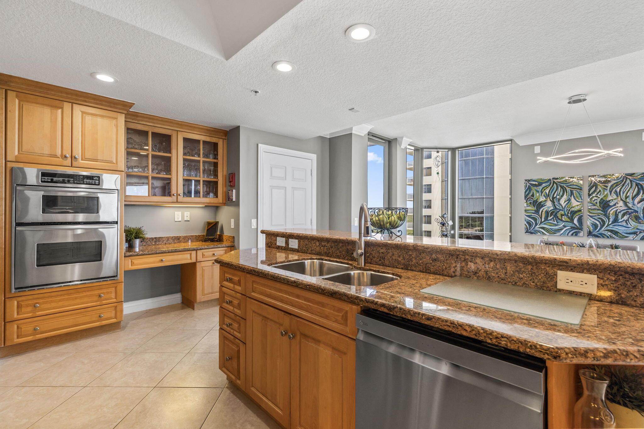 ALTAMIRA AT N HUTCHINSON - Residential