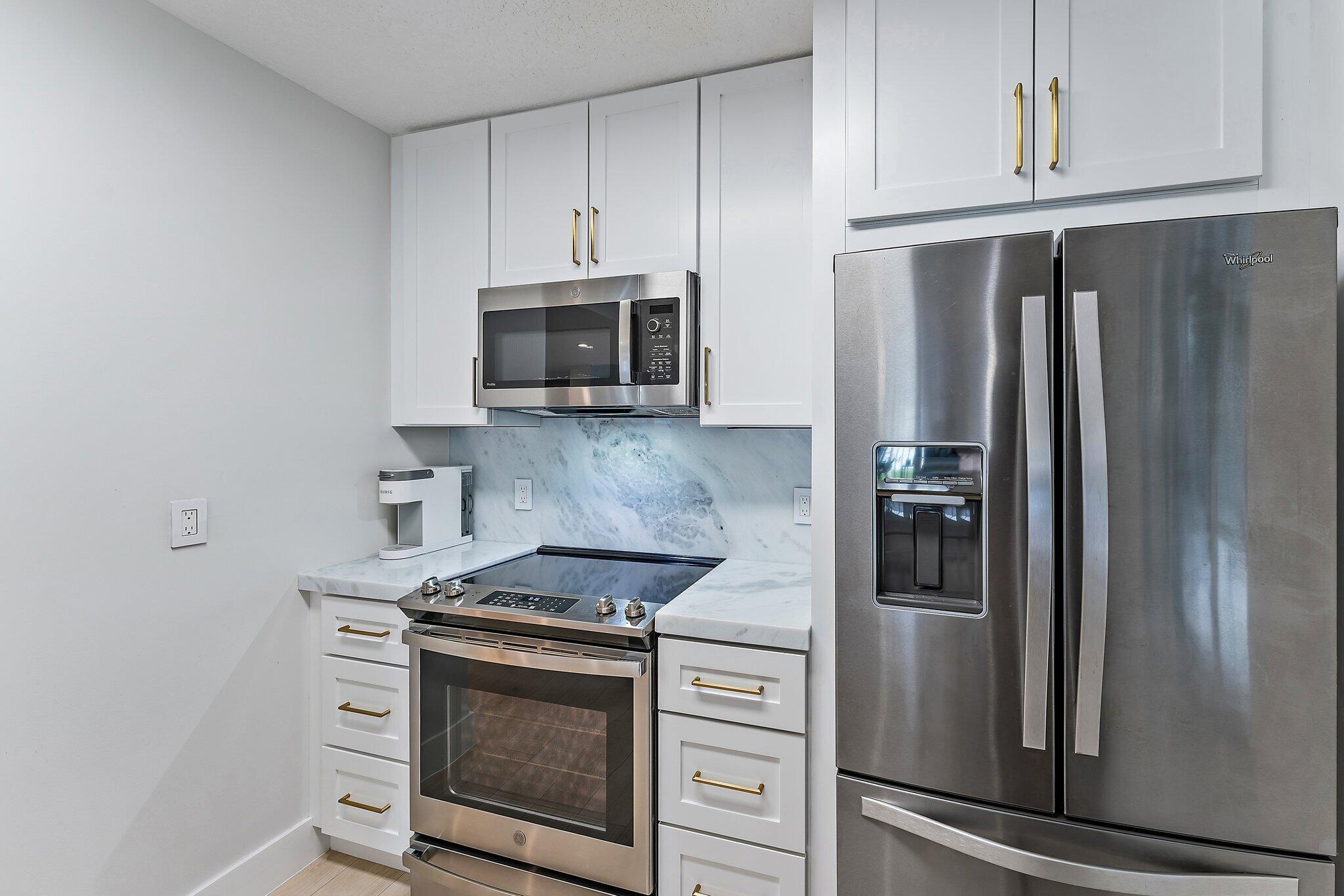 BAY REACH CONDO - Residential