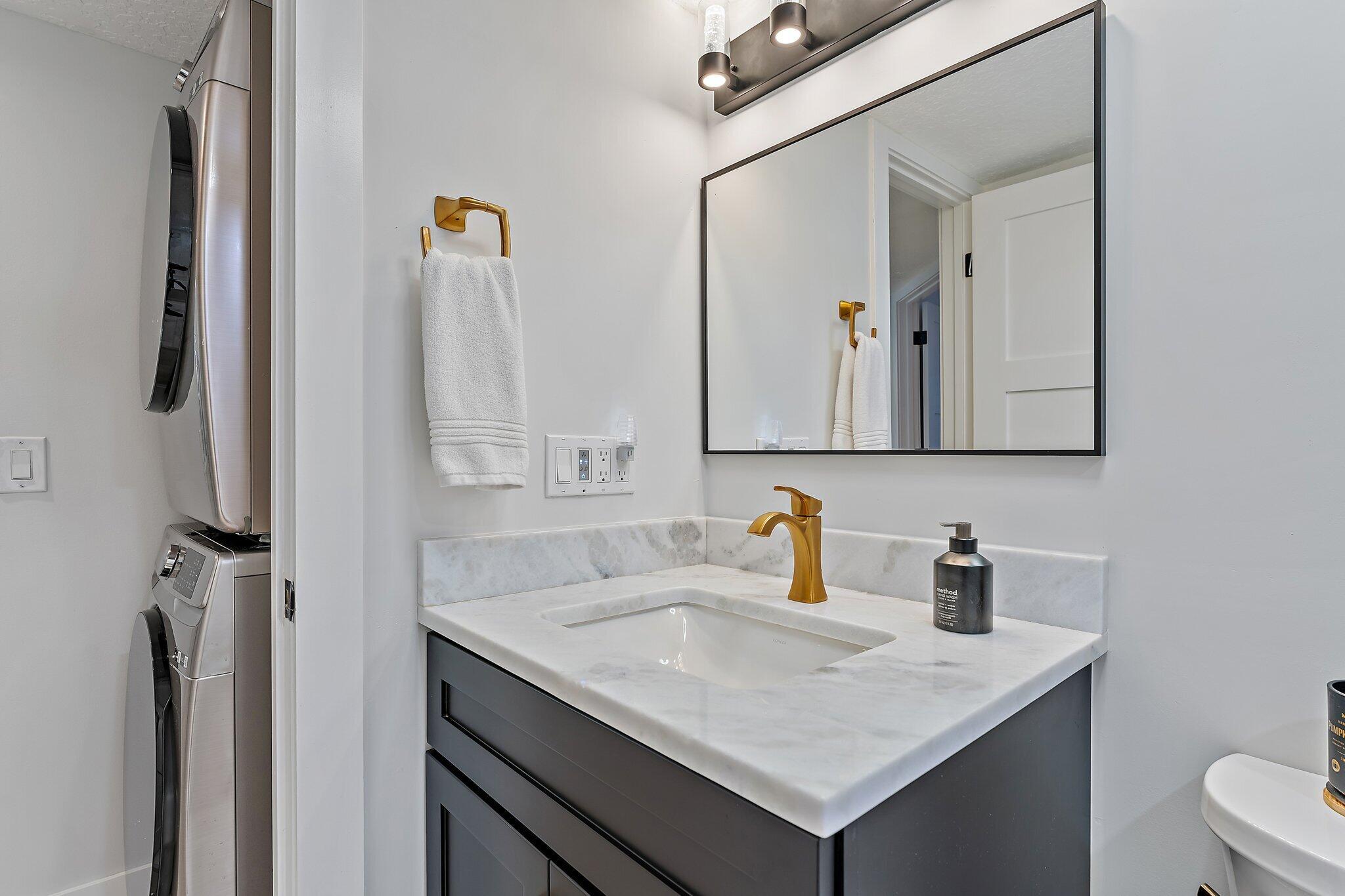 BAY REACH CONDO - Residential