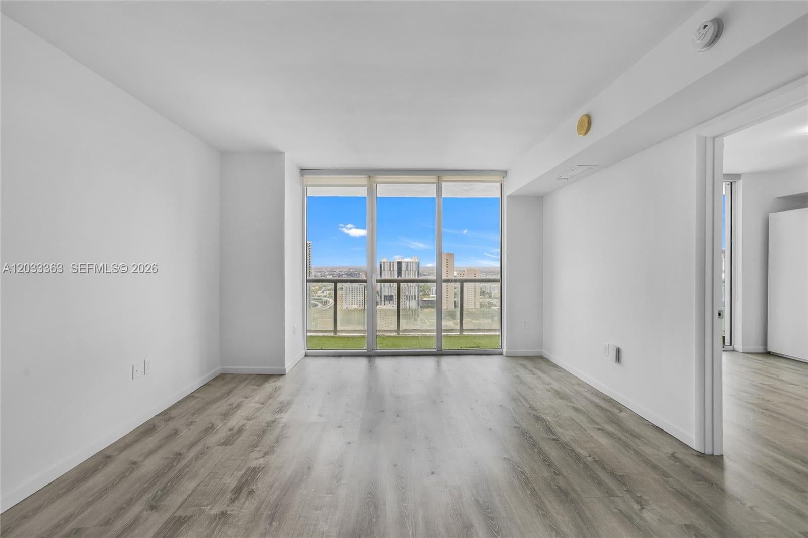 50 Biscayne Boulevard 4307, Miami FL 33132