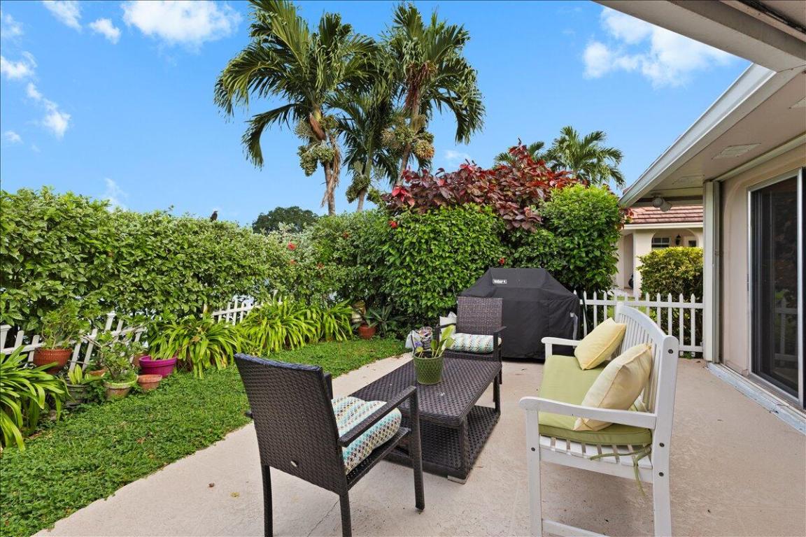 RIO VISTA VILLAS - Residential