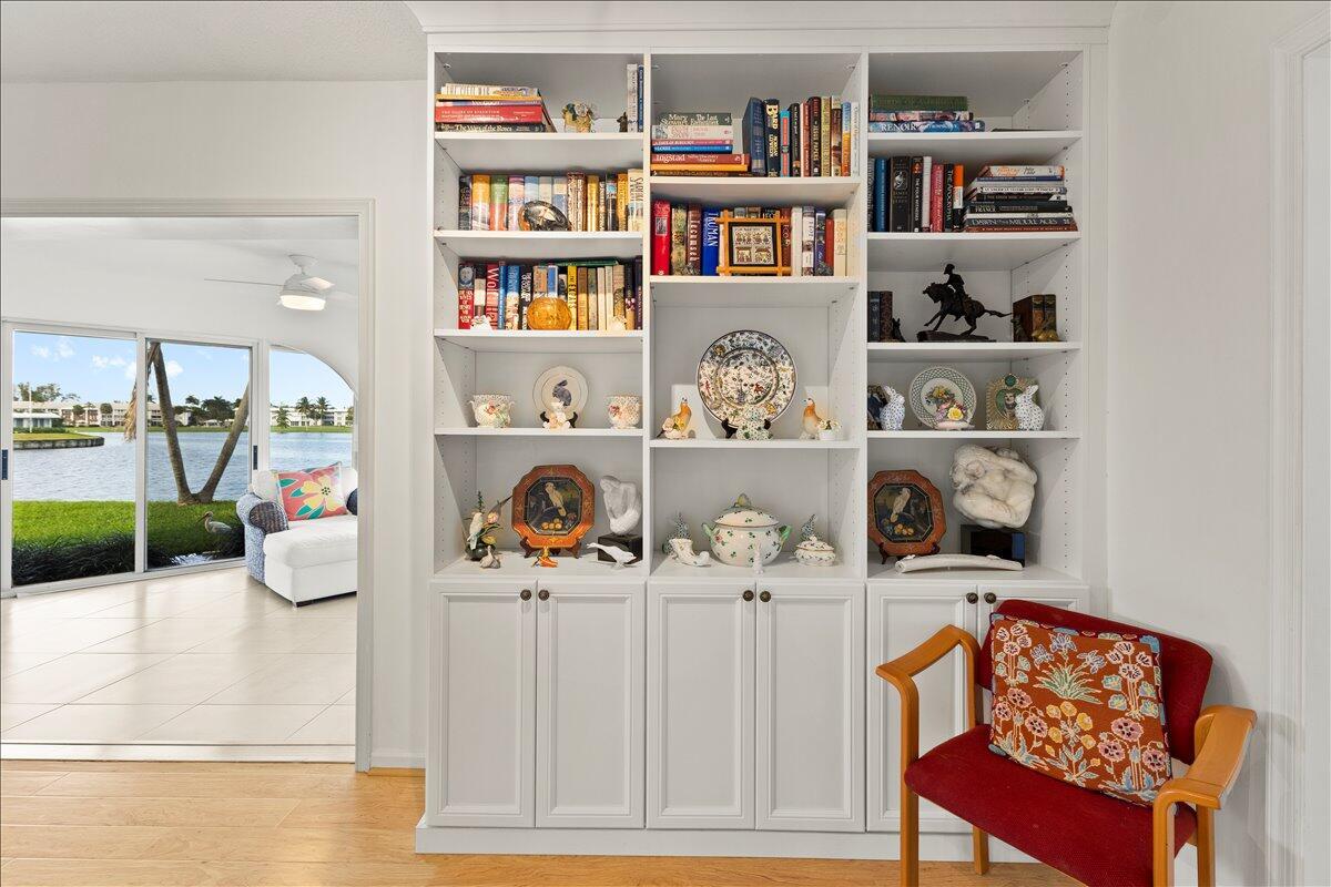 RIO VISTA VILLAS - Residential