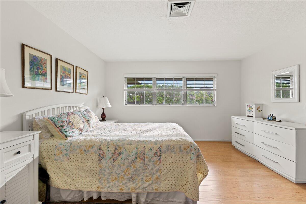 RIO VISTA VILLAS - Residential