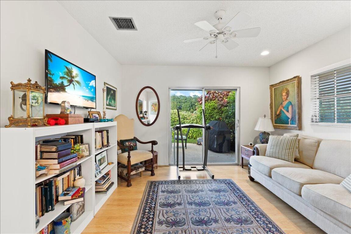 RIO VISTA VILLAS - Residential