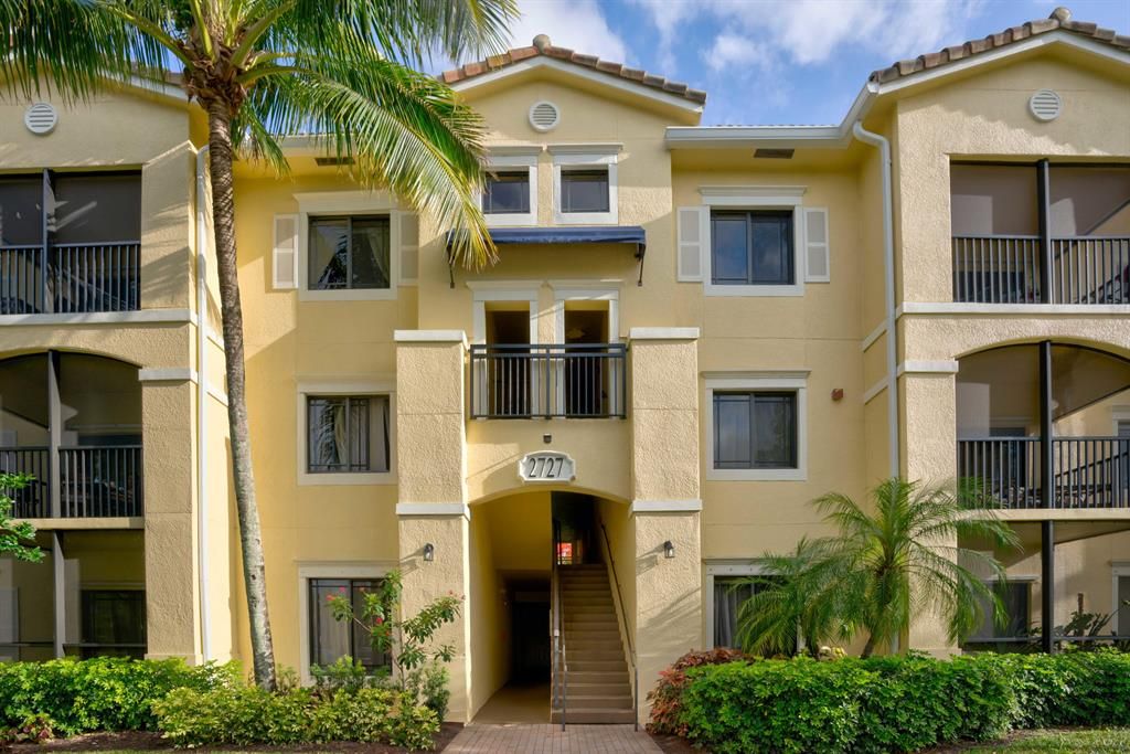 Photo of 2727 Anzio Court #101, Palm Beach Gardens, FL 33410 (MLS # R10718035)