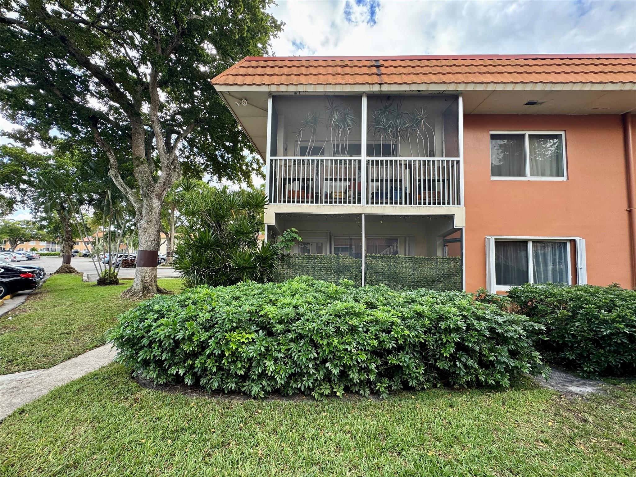119 NE 19th Ct 205G